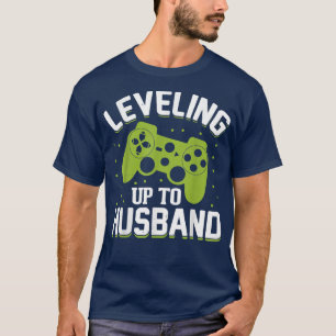 Mens Engagement Gamers Levelling up to Husband for T-Shirt