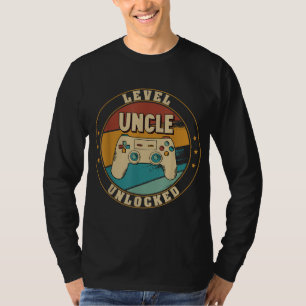 Mens Gamer New Uncle Dad Mom Baby Announcement Pre T-Shirt
