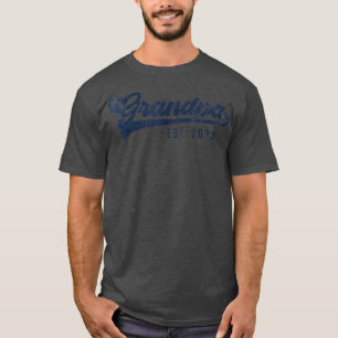 Mens Grandpa Est 2023 Grandpa To Be Gifts New Gran T-Shirt