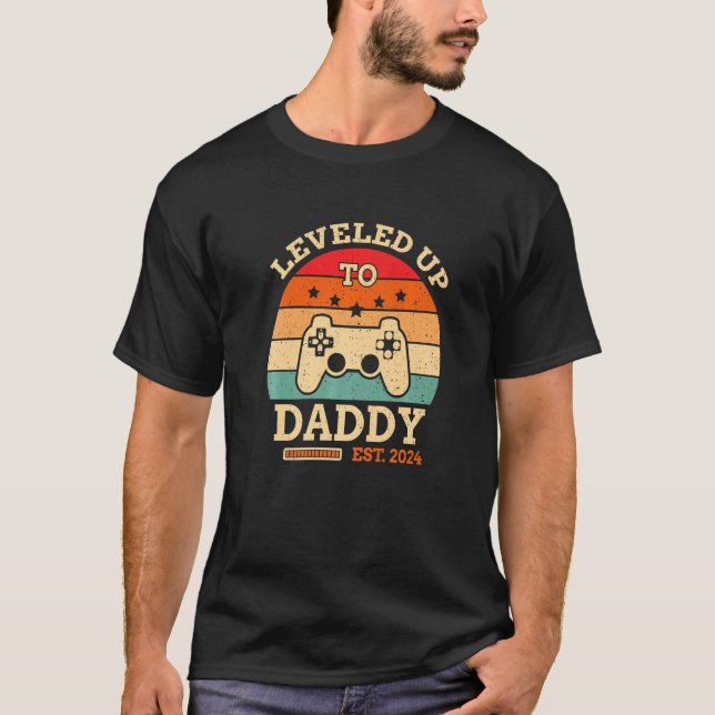 Mens Level Up To Daddy 2024 Pregnant Video Game Co T-Shirt (Front)
