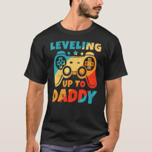 Mens Levelling Up To Daddy Gamer Dad Pregnancy Ann T-Shirt