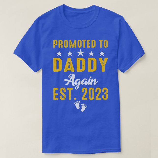 Mens Promoted To Daddy Again 2023 Funny Pregnancy  T-Shirt (Design Front)