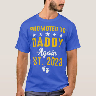 Mens Promoted To Daddy Again 2023 Funny Pregnancy  T-Shirt
