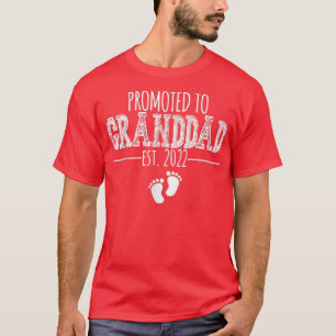 Mens Promoted to Granddad 2022 First time Grandfat T-Shirt