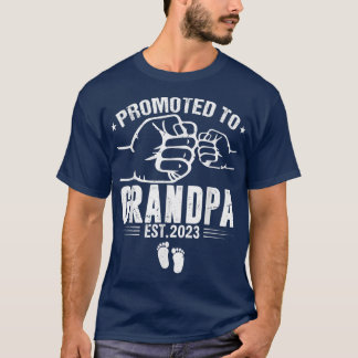 Mens Promoted to Grandpa Retro New Grandpa grandfa T-Shirt