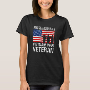 Mens Proud Great Grandson of a Vietnam War Veteran T-Shirt