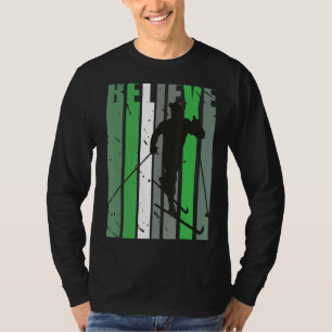 Mens Retro Mens Cross Country Skier Skiing Cool Ma T-Shirt