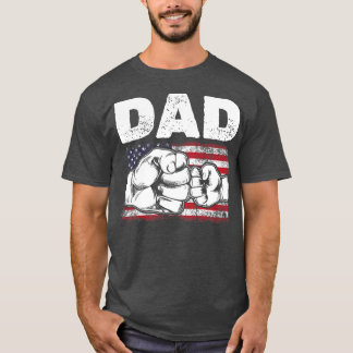 Mens US Flag Dad Son Fist Bump Patriotic Dad 4th T-Shirt