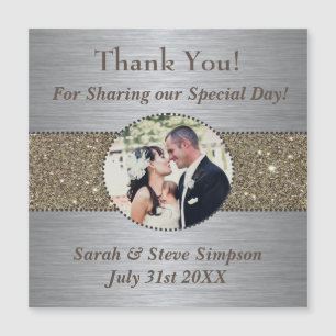 Merci épousant le magnet