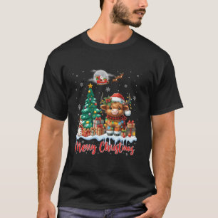 Merry Christmas Cute Highland Cow Santa Highland C T-Shirt