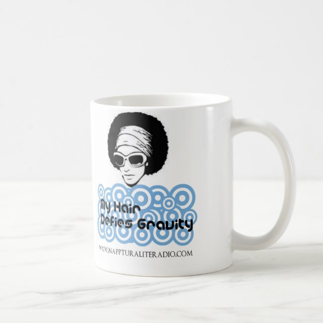 Mes cheveux défient la tasse de gravité (Droite)