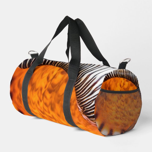 Mesmerizing seashell duffle bag (Right Corner)