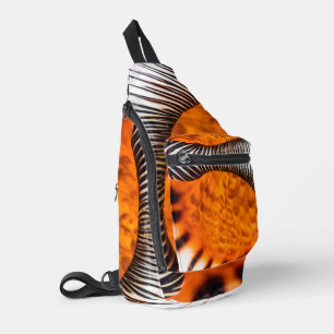 Mesmerizing seashell sling bag