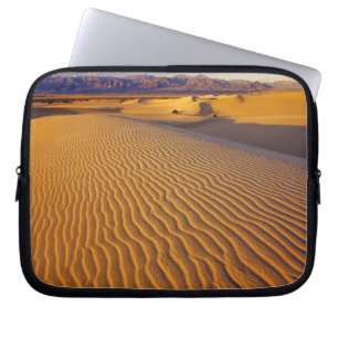Mesquite Flat Sand dunes in Death Valley Laptop Sleeve