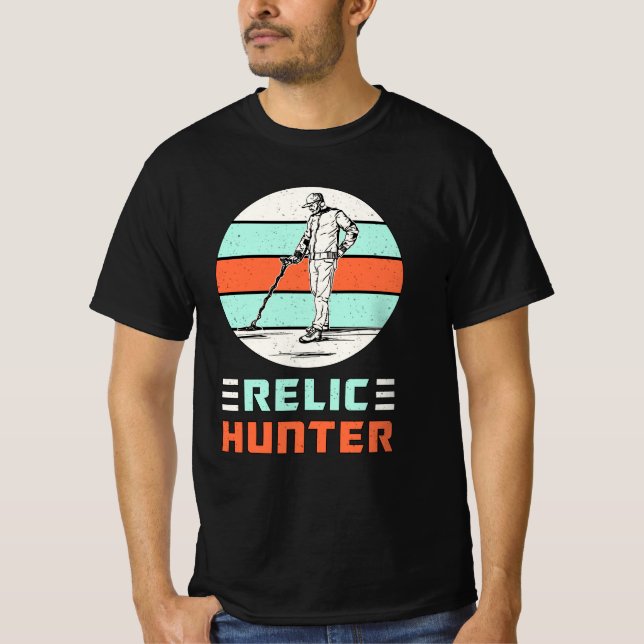 Metal Detecting Detectorist Retro Funny Gift Idea T-Shirt (Front)