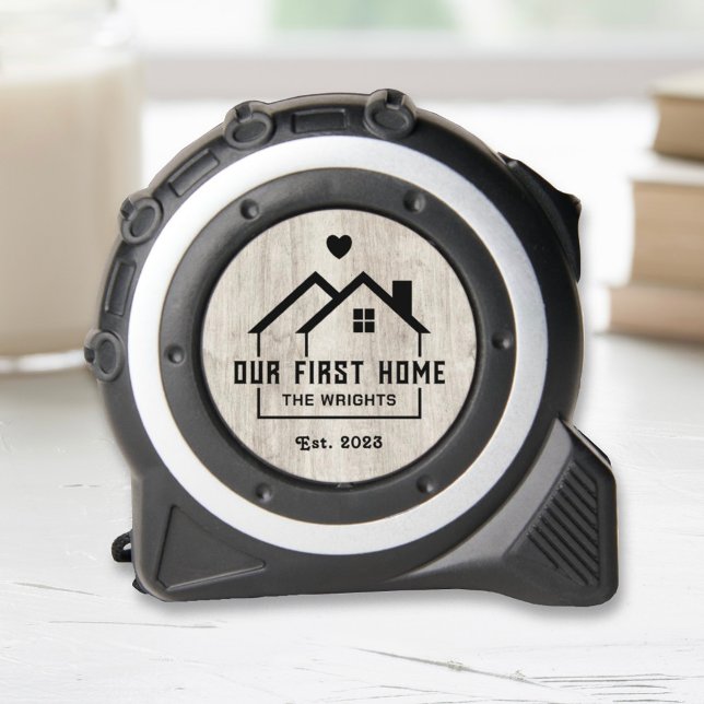 Mètre Ruban Personnalisé Notre Première Maison Bois gris rusti (Créateur téléchargé)