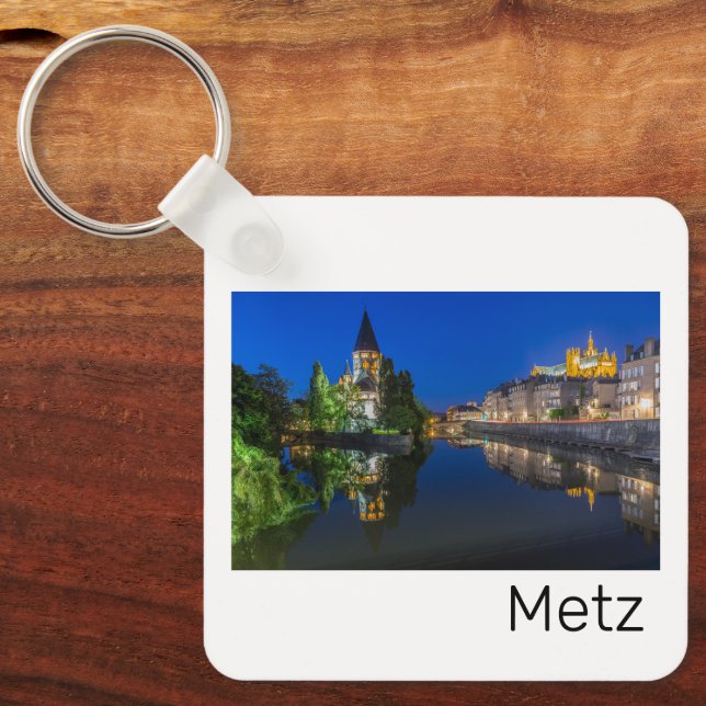 Metz Temple Neuf France Night Moselle Souvenir Keychain (Front)