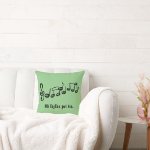 Mi fajfas pri tio. throw pillow