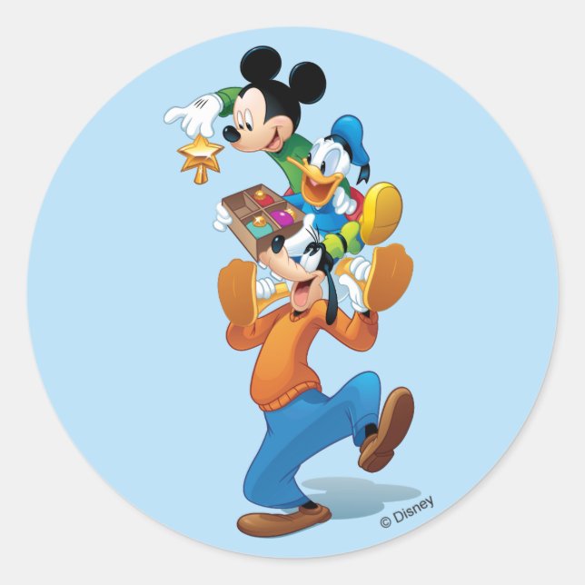 Mickey And Friends | Mickey Decorating The Tree Classic Round Sticker (Front)