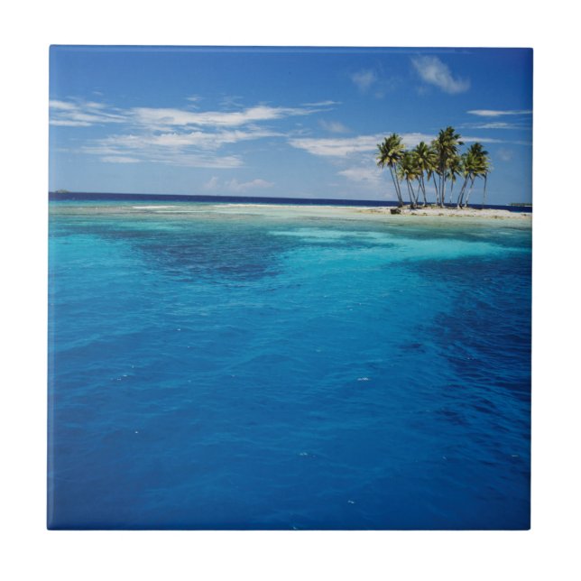 Micronesia, Tonowas, View of idyllic tropical Tile (Front)