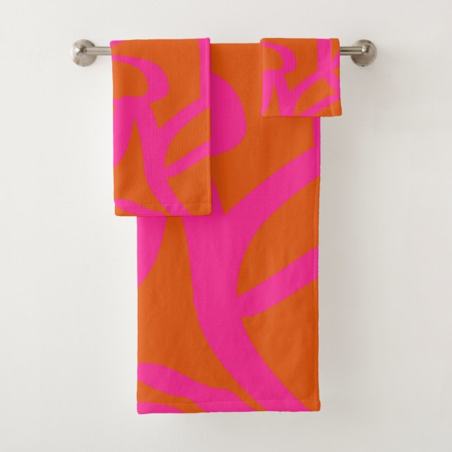 Mid Century Modern Abstract Lines Orange And Pink Bath Towel Set (Insitu)