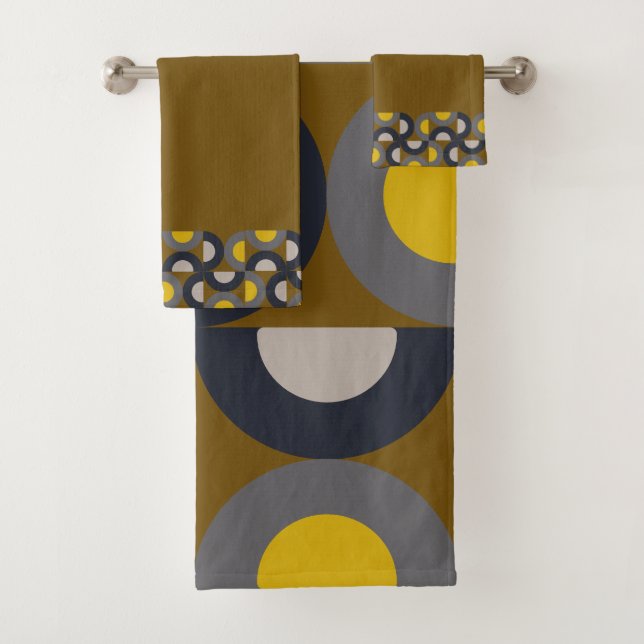 Mid-Century Modern Bronze Mustard Thunder    Bath Towel Set (Insitu)