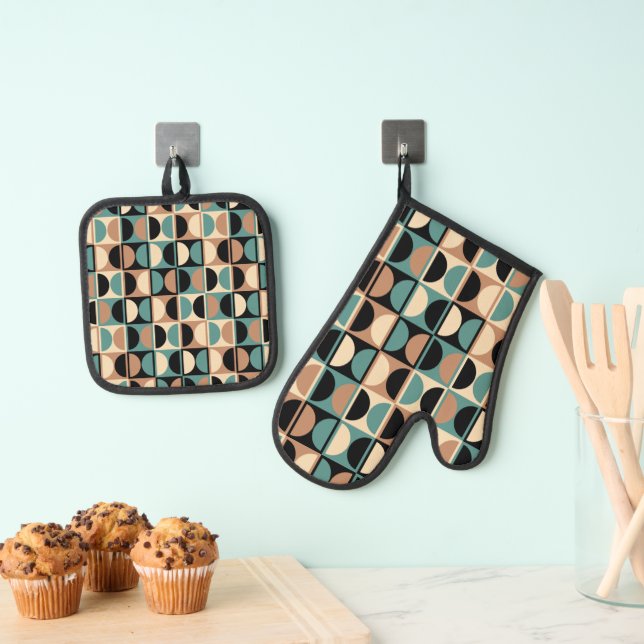 Mid Century Modern Geometric Abstract Pattern Oven Mitt & Pot Holder Set (Insitu(Hanging))