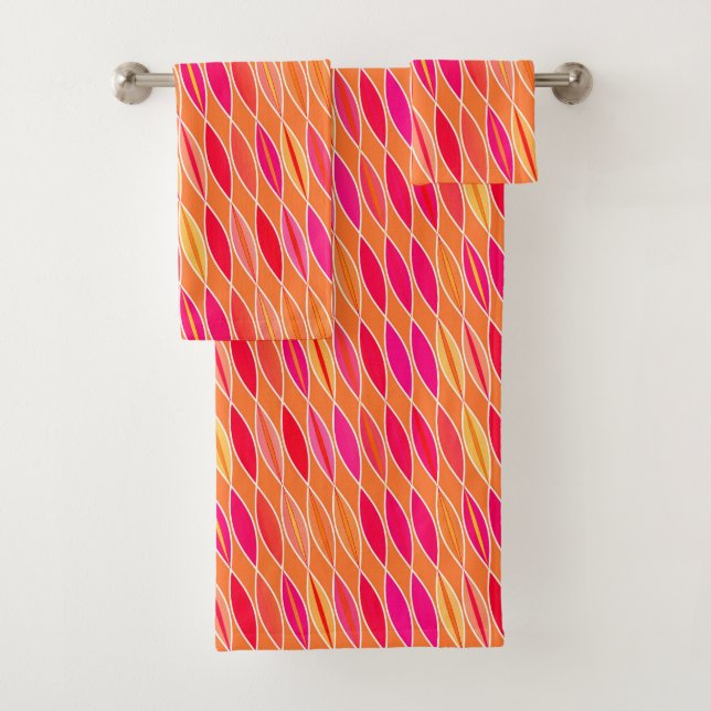 Mid Century Modern Leaves, Fuchsia Pink and Orange Bath Towel Set (Insitu)