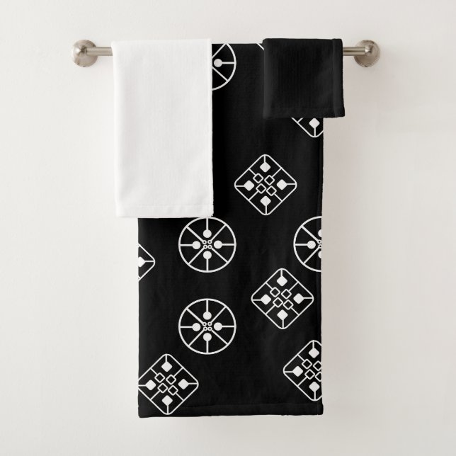 Mid-Century Modern Snowflakes  Bath Towel Set (Insitu)
