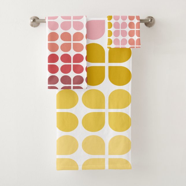 Mid Mod Shapes Geometric Shapes in Pink Yellow Bath Towel Set (Insitu)