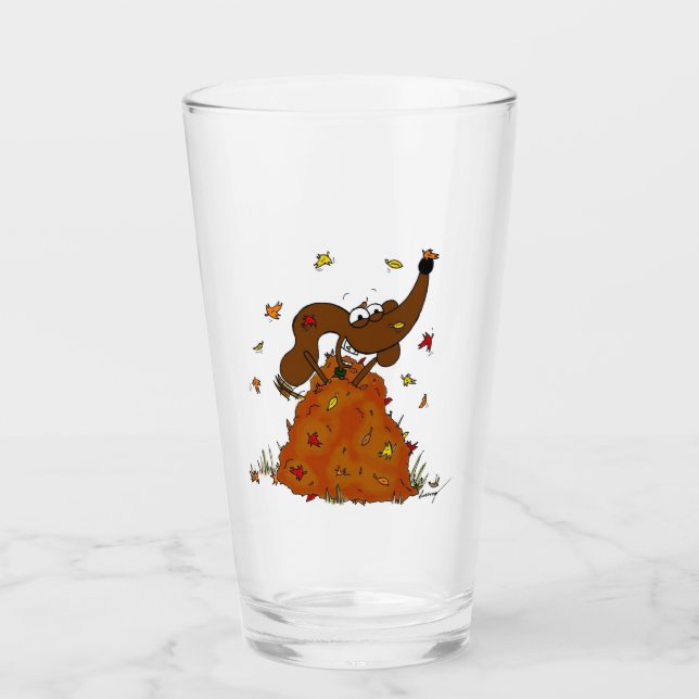 Midge In A Pile of Leaves Tumbler Glass (Front)