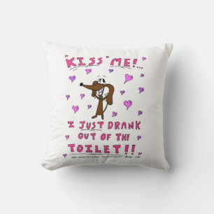 Midge "KISS ME" Pillow - Pink