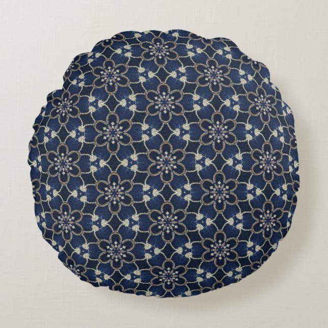 Midnight Blue Flowers Pattern Round Pillow (Front)