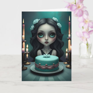 Mignonne fille avec gâteau d'anniversaire, carte d