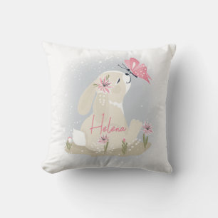 Mignonne lapin et papillon. Coussin décoratif