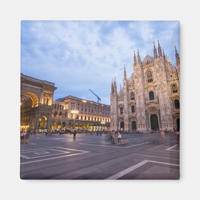 Milan Cathedral , Italy Travel Magnet (Front)
