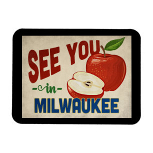 Milwaukee Wisconsin Apple - Vintage Travel Magnet