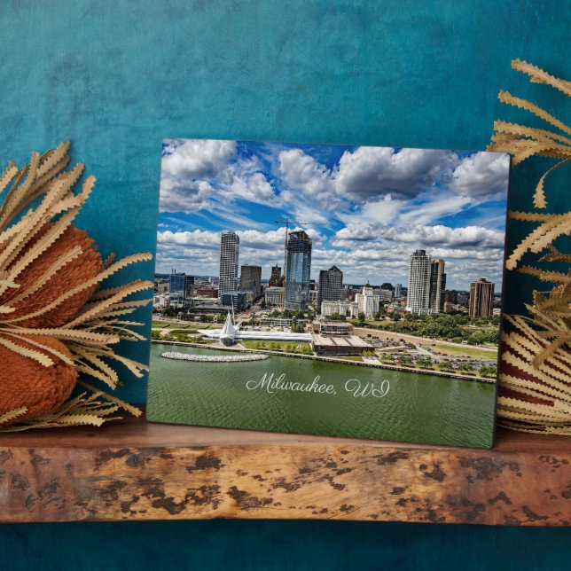 Milwaukee, Wisconsin cityscape Plaque (Side)