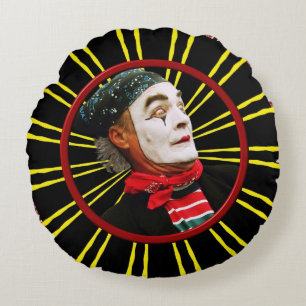 Mime Scared Round Throw Pillow