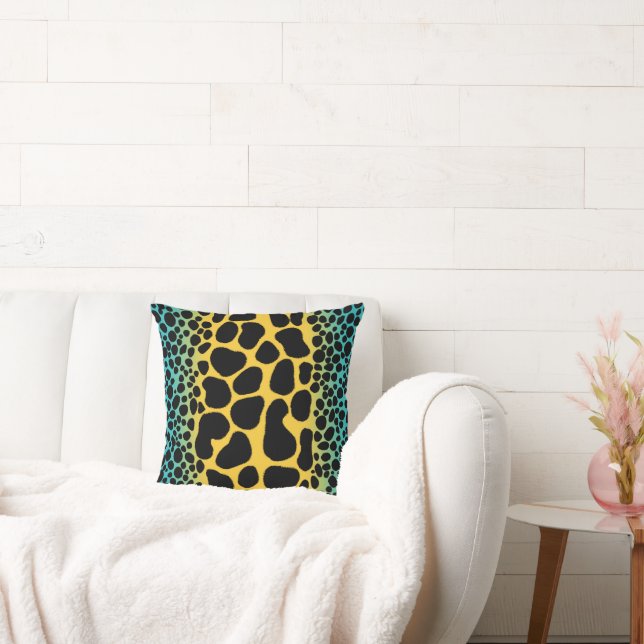 Mimic Poison Dart Frog Throw Pillow (Couch)