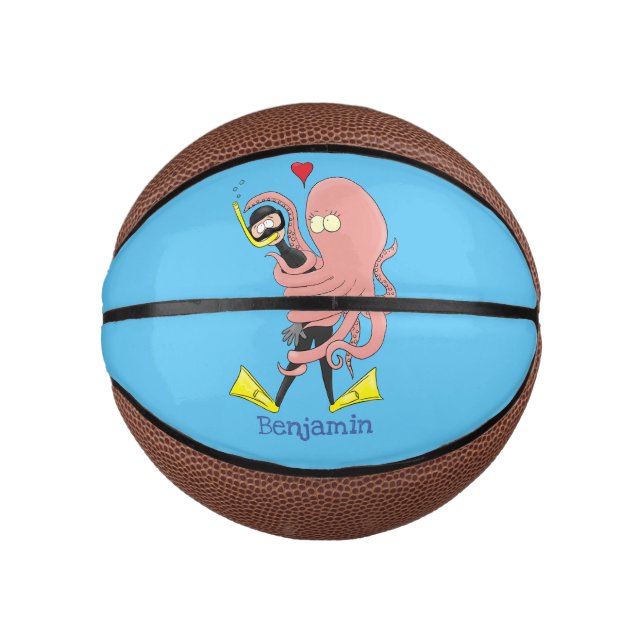 Mini Ballon De Basket Drôle pieuvre embrasse plongeur dessin animé humou (Devant)