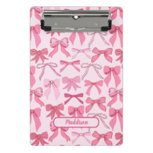 Motif charmant à ruban rose
