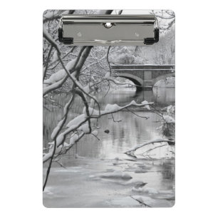 Mini Porte-bloc Pont de voûte au-dessus de rivière congelée en