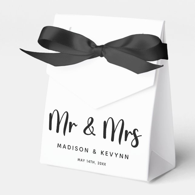 Minimal and Chic  Mr. & Mrs. | Wedding Favor Box (Front Side)