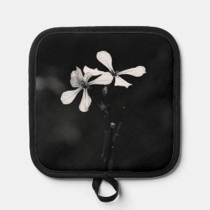 minimal black and white floral pot holder