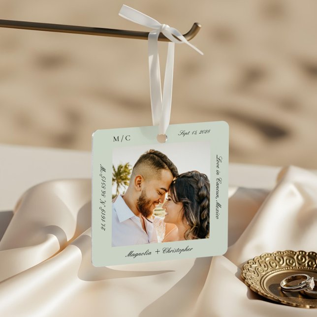 Minimal Elegant Wedding Honeymoon Photo keepsake Metal Ornament (Minimal Elegant Wedding Honeymoon Photo keepsake Metal Ornament)