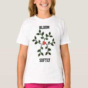 Minimal Floral Vine Elegant botanical Design T-Shirt