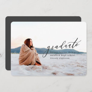 MINIMAL GRADUATION INVITATION