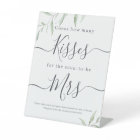 Minimal greenery guess how many kisses game sign