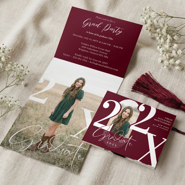 Minimal Modern Bold Graduation Year Arch Photo Tri-Fold Invitation (Minimal Modern Bold Graduation Year Arch Photo Tri-Fold Invitation)